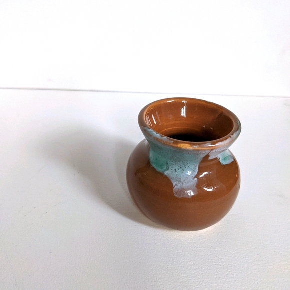LAST CHANCE! Small Handmade Brown/Seafoam Glazed Short Vase - Picture 1 of 5